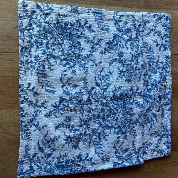 Vtg Laura Ashley Quilted Pillow Shams Blue & White 28 X 22 Shabby Chic Country - Picture 3 of 6